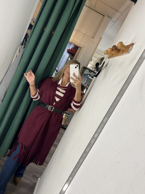 cardigan flecos burdeos