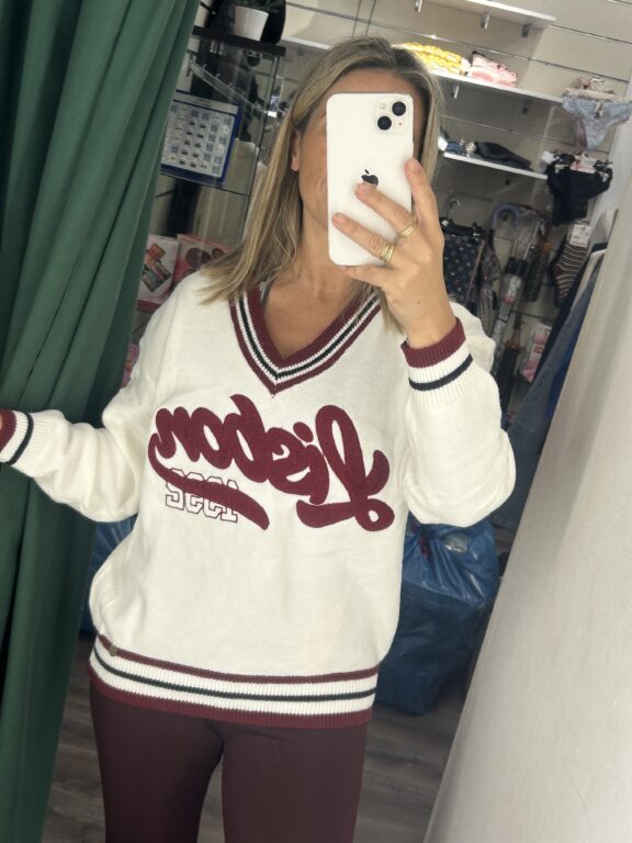 jersey lisbon blanco y letras burdeos