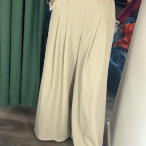pantalón vestido beige con cinturón