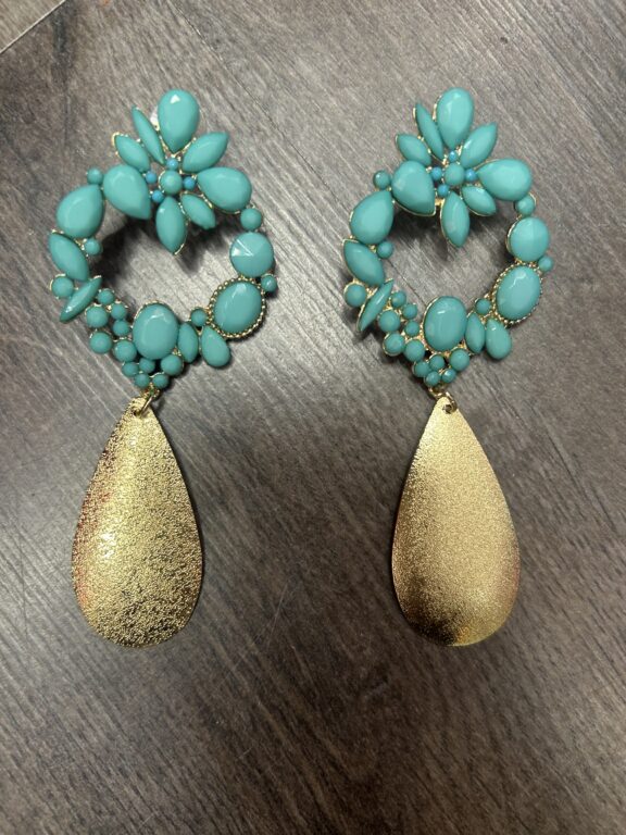 pendiente flor piedras turquesa