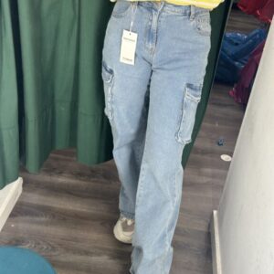 pantalon vaquero bolsillos lados