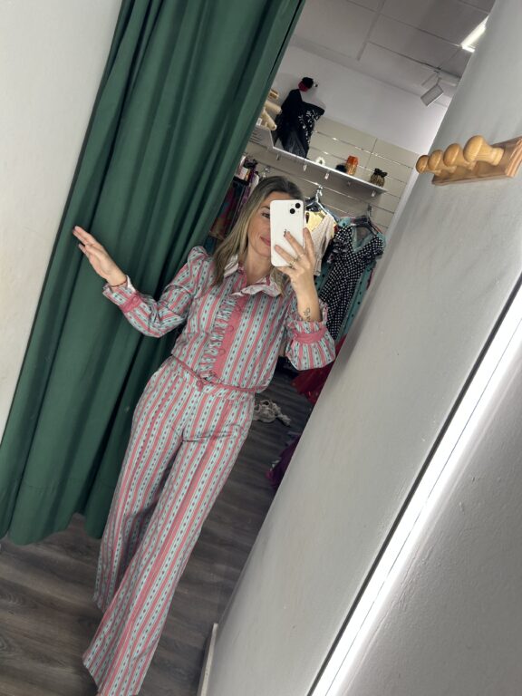 Conjunto turquesa y rosa