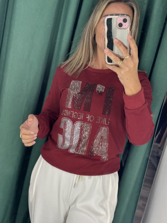 sudadera burdeos letras brillo