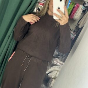 camiseta polar marron