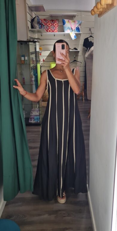 vestido negro raya beige