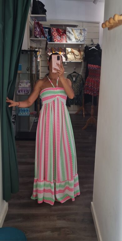 vestido palabra honor blanco espiga verde y fucsia